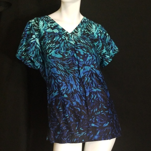 Landau Tops - 5/$8💥LANDAU RUCHED NECK SCRUB TOP ELASTIC BACK